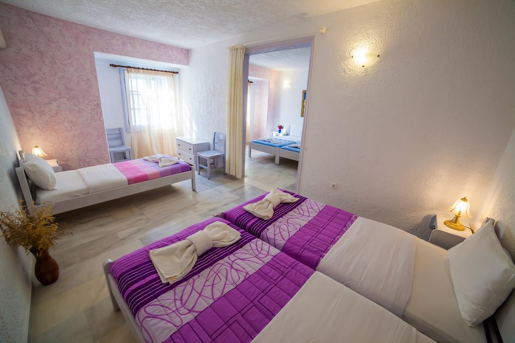 St.George Valsamitis Hotel Katapola Room photo