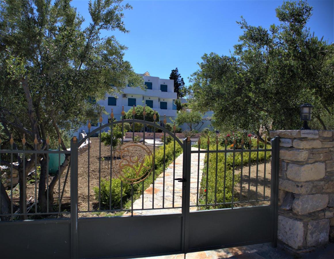 St.George Valsamitis Hotel Katapola Exterior photo